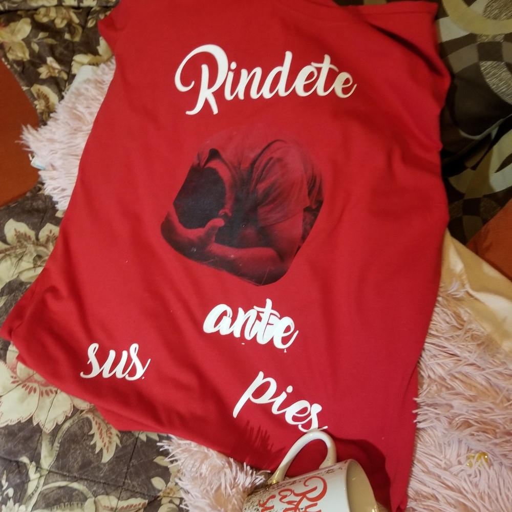 T-Shirt - Picture 3 of 3